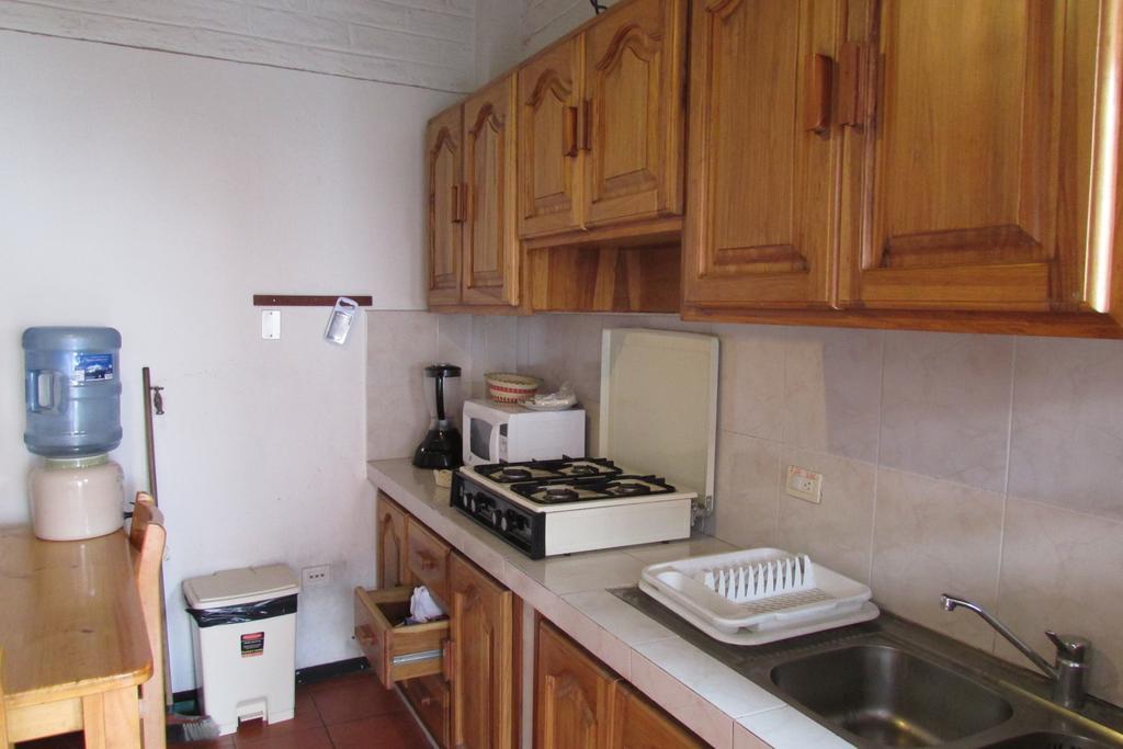 Apartamentos Los Quipus Quito Szoba fotó